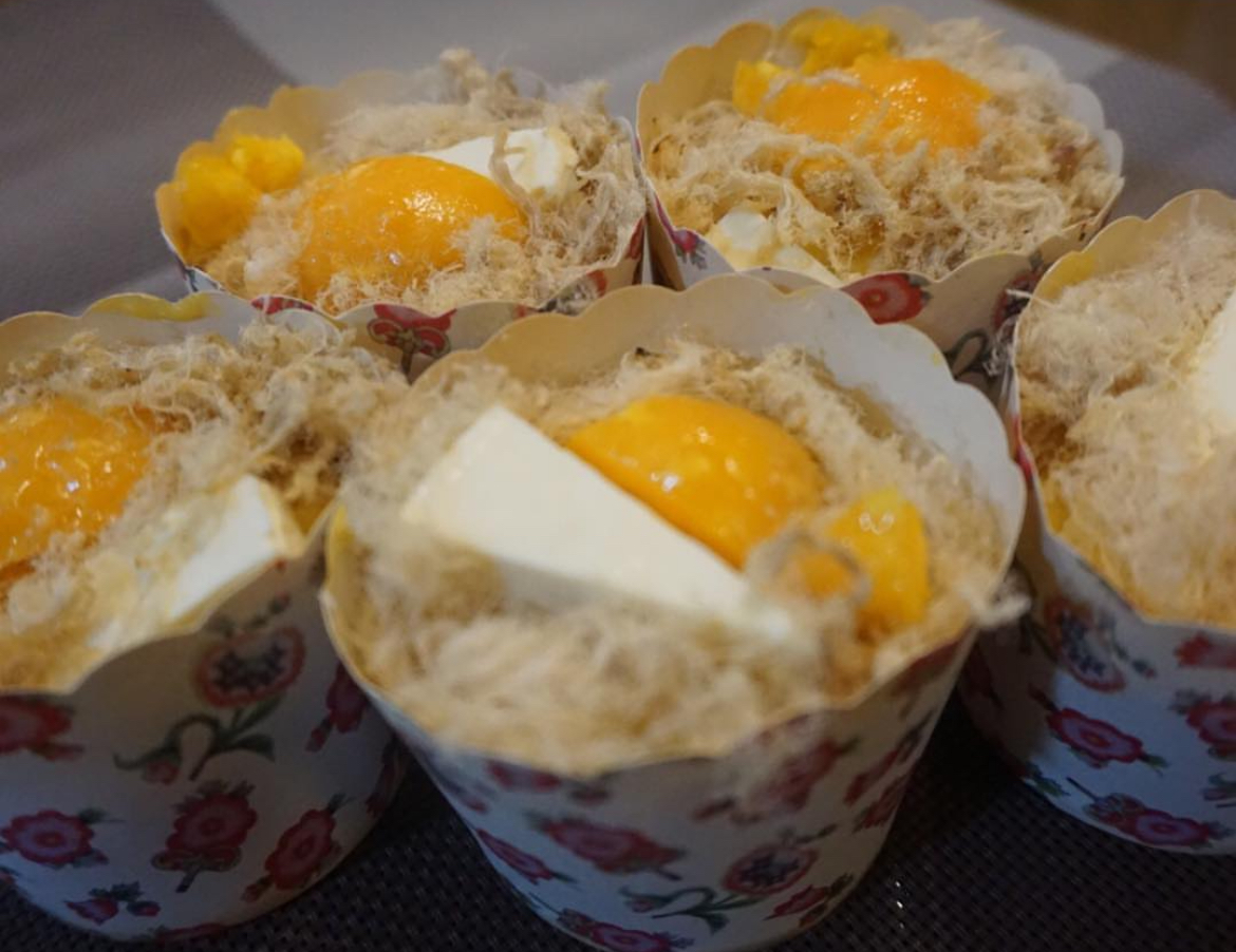 Libra Kitchen - bánh bông lan trứng muối